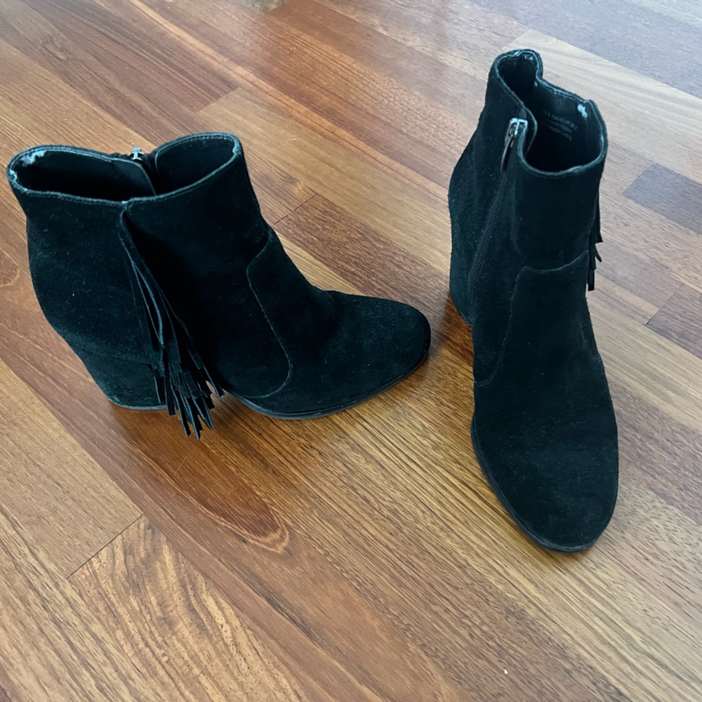 VIA SPIGA | Suede Fringe Black Ankle Boots